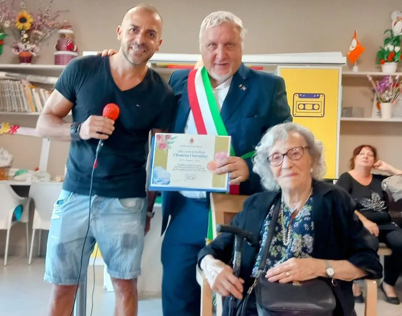 VENARIA - Grande festa alla «Piccola Reggia» per i primi cento anni della signora Filomena Fiorentino - FOTO