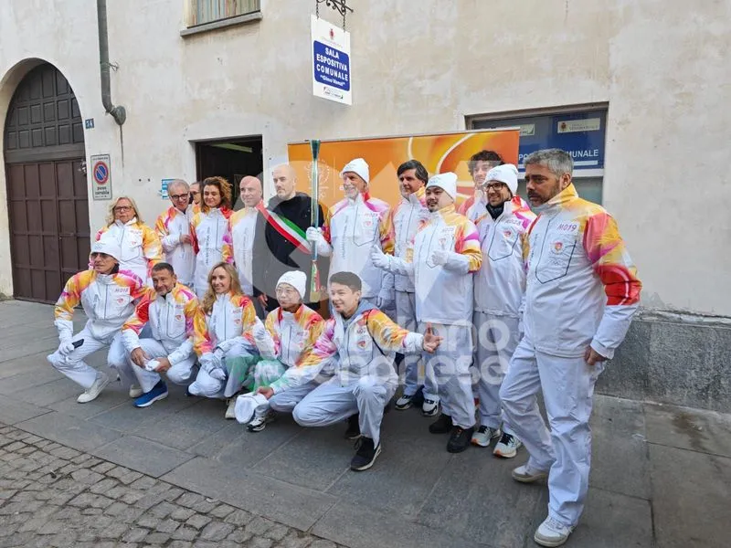 VENARIA - La Reale in festa per il passaggio della Fiamma Olimpica: Cristiana Girelli tedofora - FOTO
