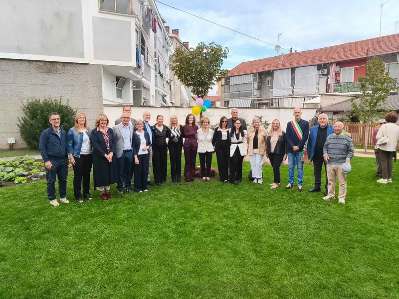 VENARIA - Nella scuola dell'Infanzia di Altessano inaugurato il giardino «Il Sogno di Ernestino Balma» - FOTO