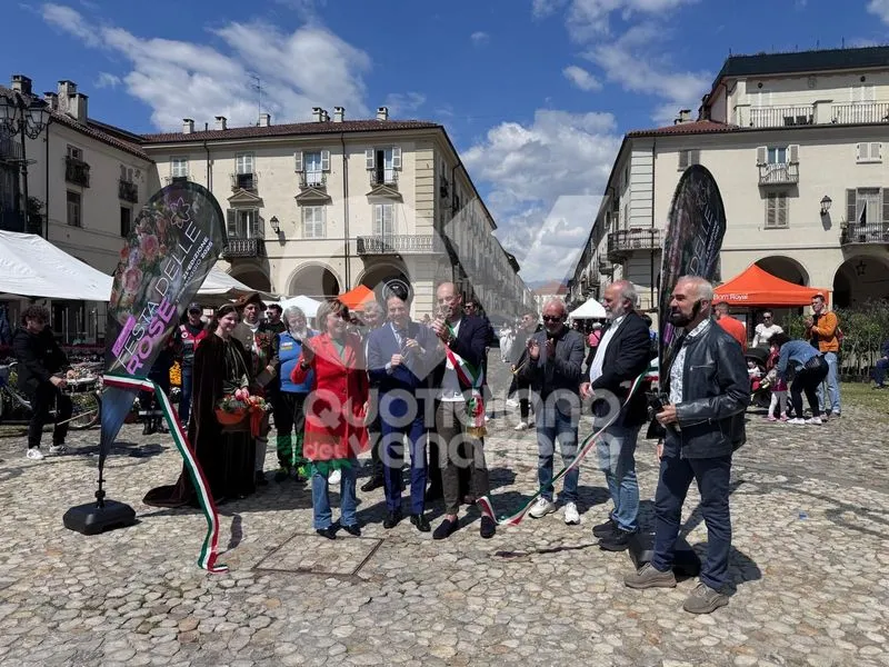 VENARIA - Centro Storico invaso di profumi per la «Festa delle Rose» e «Fragranzia»: IL PROGRAMMA DI DOMENICA - FOTO