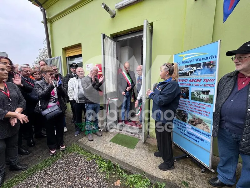 VENARIA - La «nuova casa» dell'associazione «296 Model» è in via Amati: grande festa al taglio del nastro - FOTO
