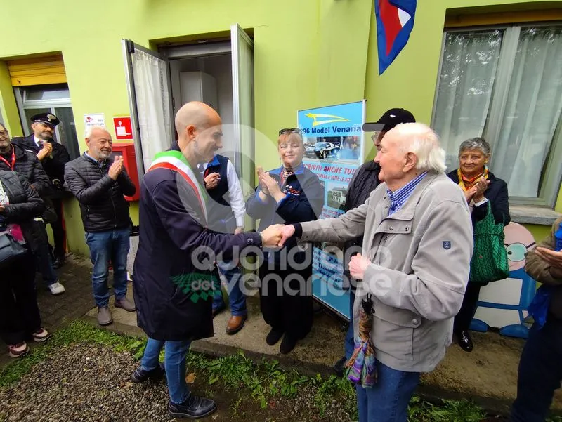 VENARIA - La «nuova casa» dell'associazione «296 Model» è in via Amati: grande festa al taglio del nastro - FOTO
