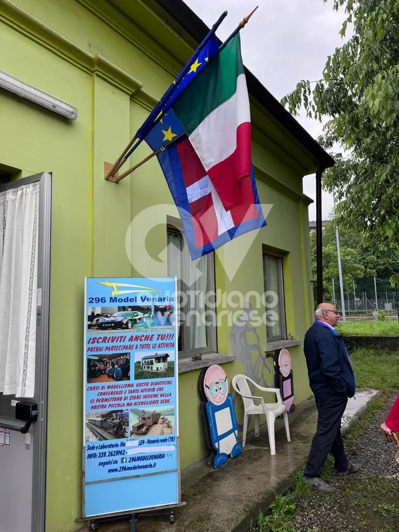 VENARIA - La «nuova casa» dell'associazione «296 Model» è in via Amati: grande festa al taglio del nastro - FOTO
