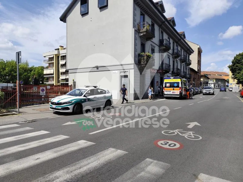 INCIDENTE A VENARIA - Uomo su un monopattino rimane ferito: coinvolta un'auto? - FOTO