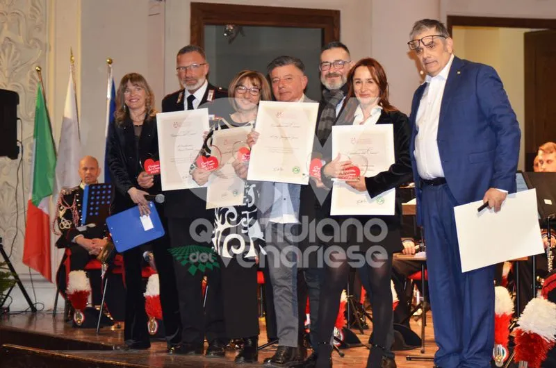 VENARIA - Salvarono la vita a un uomo colpito da infarto: a Torino sono diventati «Cavaliere del Cuore» - FOTO