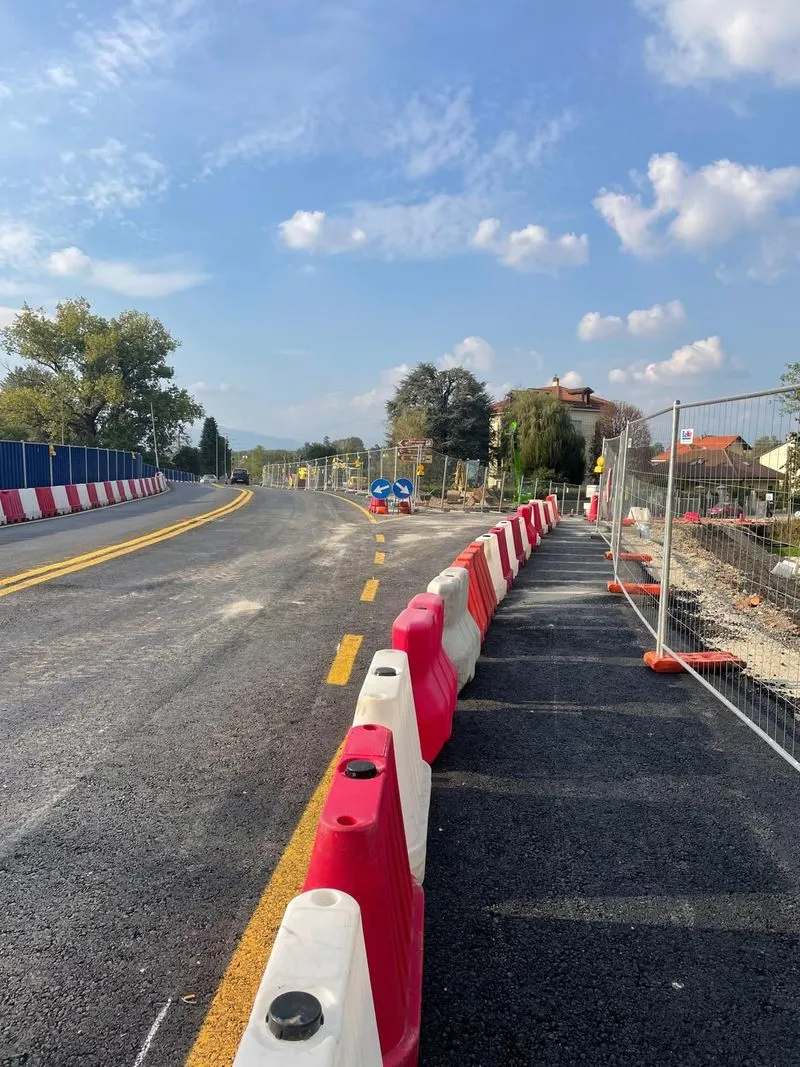 VENARIA - Lavori per il ponte sul Ceronda: dal 1 ottobre torna il doppio senso di circolazione e l'accesso in via Stefanat - FOTO