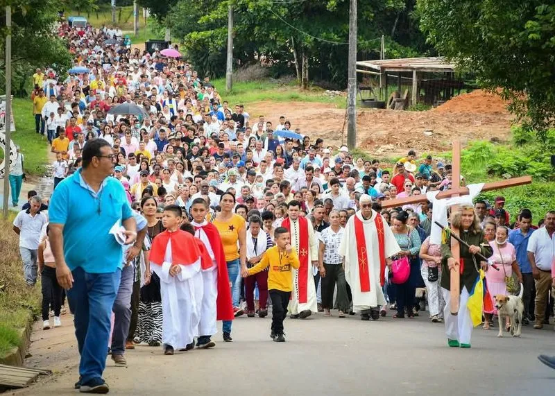 VENARIA IN LUTTO - L'addio a Padre Renzo Marcolongo: una vita dedicata agli ultimi - FOTO