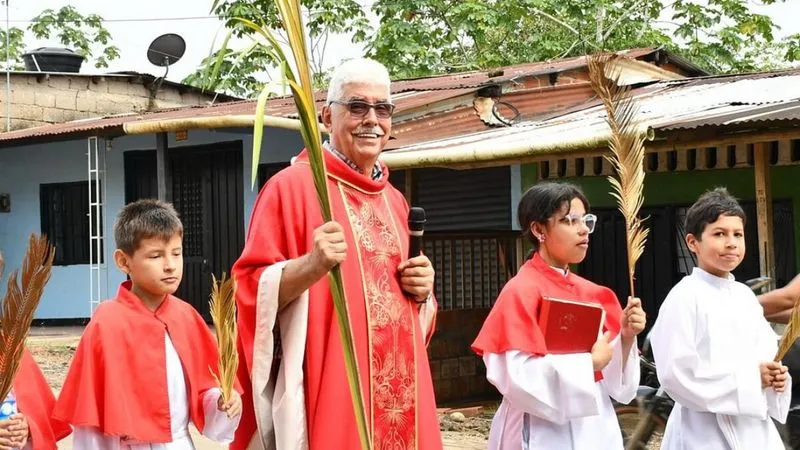 VENARIA IN LUTTO - L'addio a Padre Renzo Marcolongo: una vita dedicata agli ultimi - FOTO