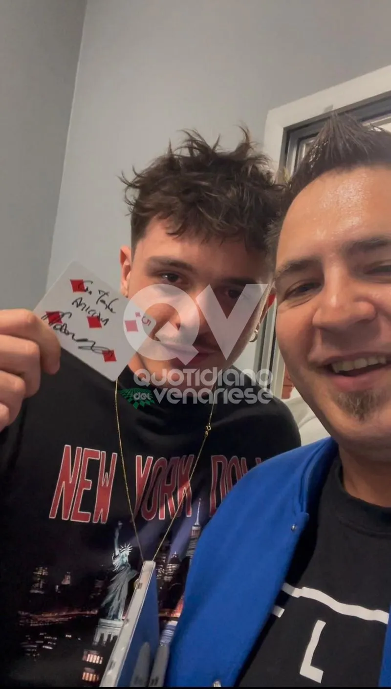 VENARIA - Nazarios, il «mago» che fa divertire calciatori, cantanti, vip e celebrità - FOTO