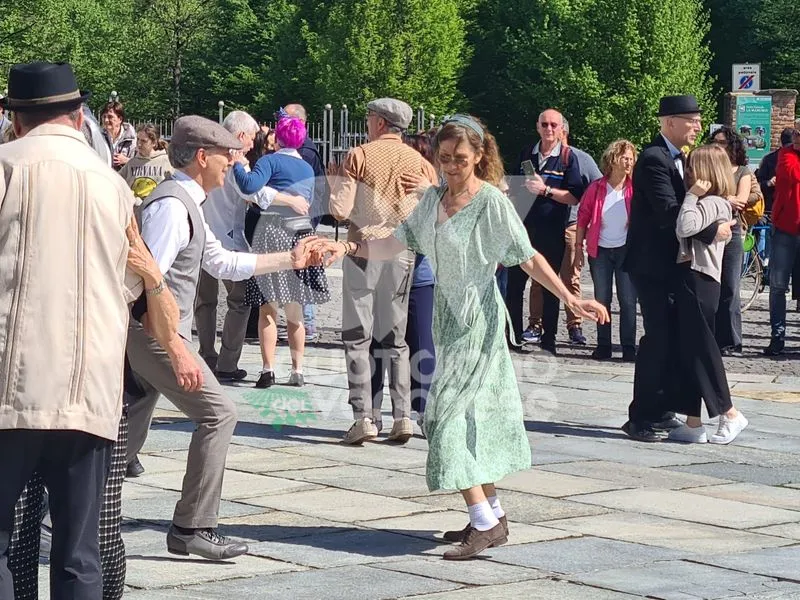 VENARIA - Nonostante il maltempo, Reggia piena di turisti durante il ponte di Pasqua - FOTO E VIDEO