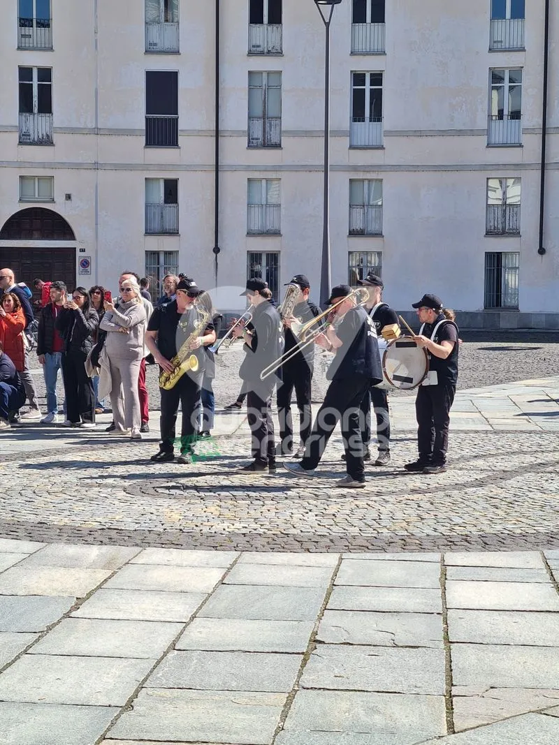 VENARIA - Nonostante il maltempo, Reggia piena di turisti durante il ponte di Pasqua - FOTO E VIDEO