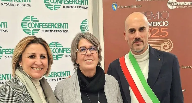 VENARIA - A Paola Pagliero il «Premio Commercio 2025» di Confesercenti
