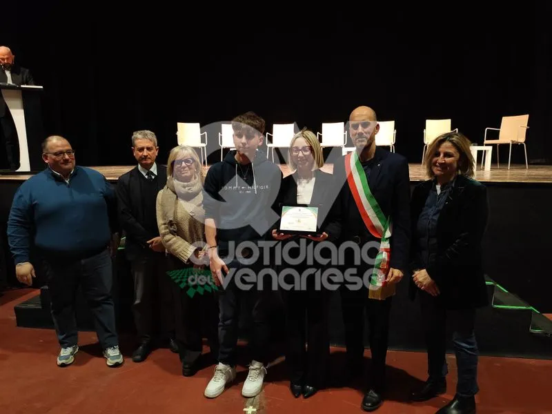 VENARIA - Premiati i commercianti e gli imprenditori che hanno fatto la storia della Città - FOTO