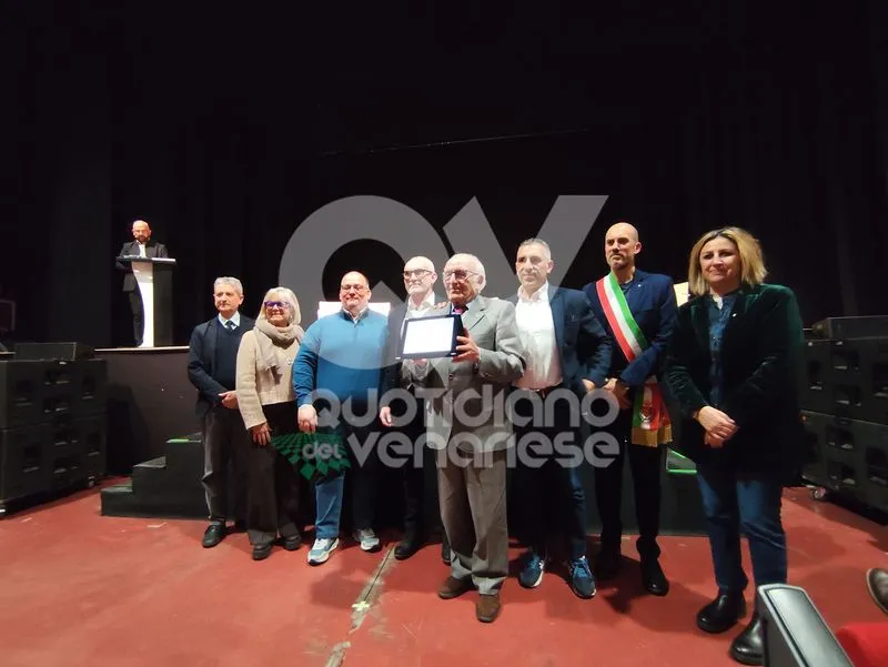 VENARIA - Premiati i commercianti e gli imprenditori che hanno fatto la storia della Città - FOTO