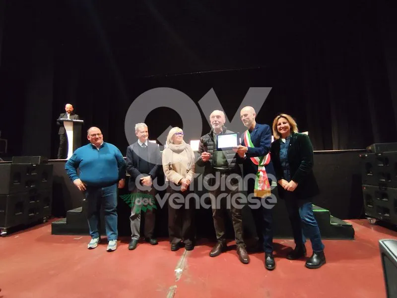 VENARIA - Premiati i commercianti e gli imprenditori che hanno fatto la storia della Città - FOTO