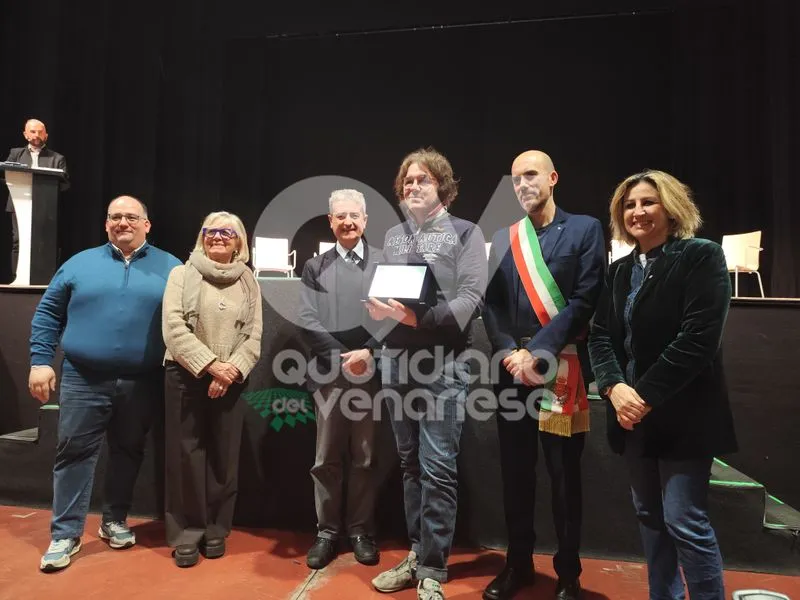 VENARIA - Premiati i commercianti e gli imprenditori che hanno fatto la storia della Città - FOTO