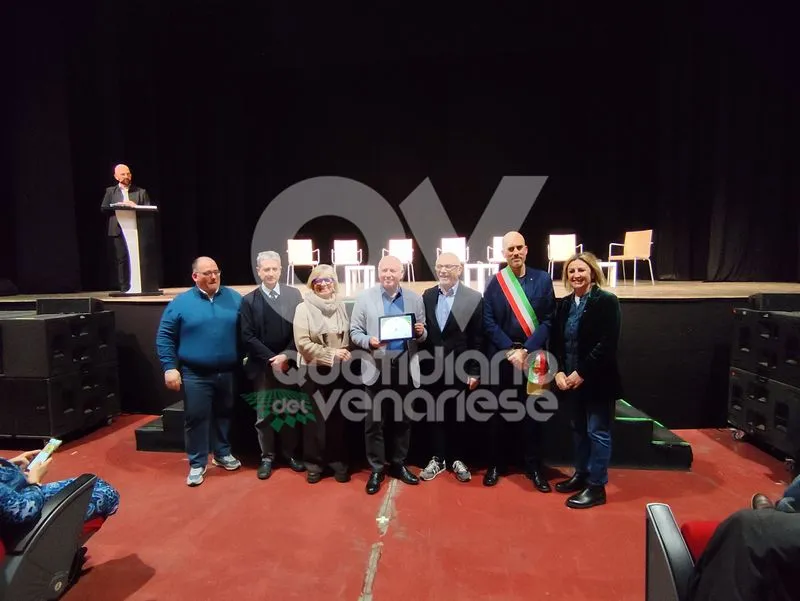 VENARIA - Premiati i commercianti e gli imprenditori che hanno fatto la storia della Città - FOTO