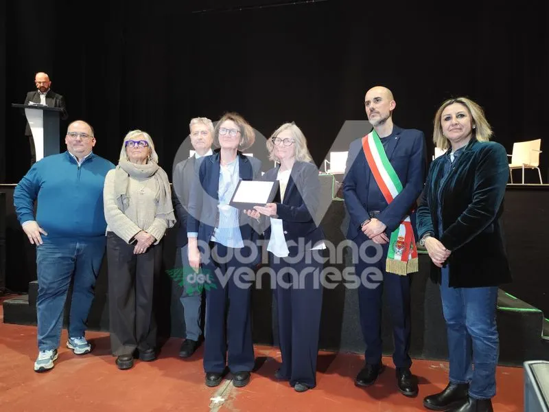 VENARIA - Premiati i commercianti e gli imprenditori che hanno fatto la storia della Città - FOTO
