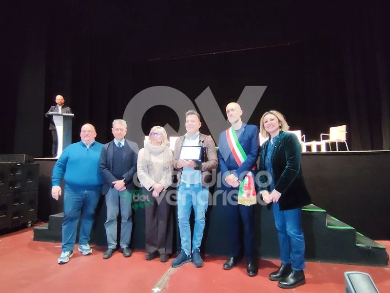 VENARIA - Premiati i commercianti e gli imprenditori che hanno fatto la storia della Città - FOTO