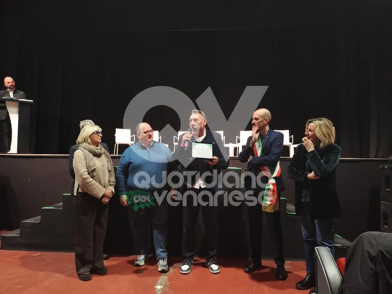 VENARIA - Premiati i commercianti e gli imprenditori che hanno fatto la storia della Città - FOTO