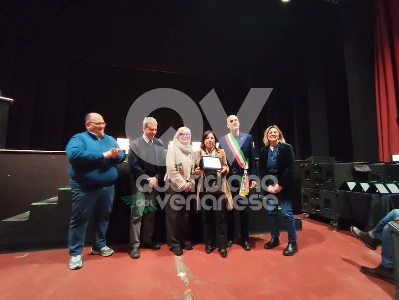 VENARIA - Premiati i commercianti e gli imprenditori che hanno fatto la storia della Città - FOTO