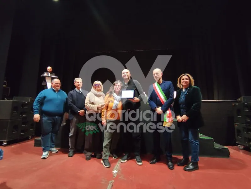 VENARIA - Premiati i commercianti e gli imprenditori che hanno fatto la storia della Città - FOTO