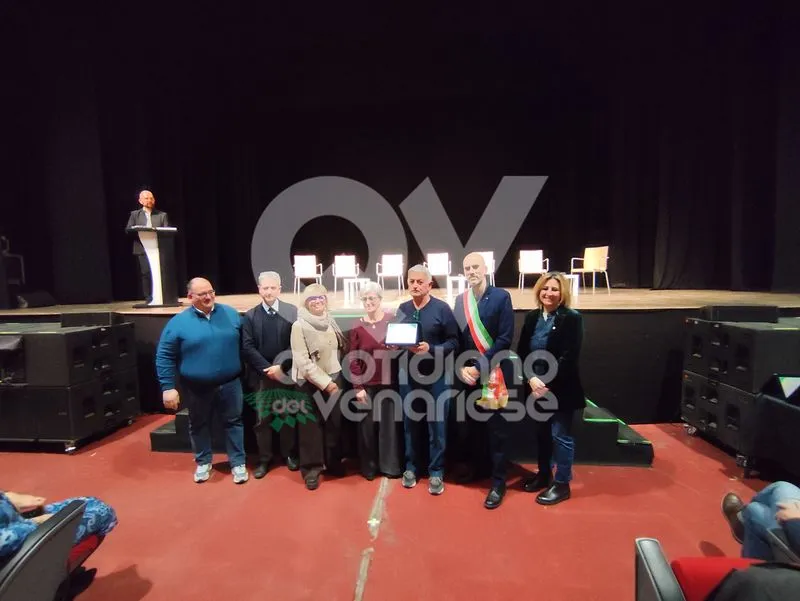 VENARIA - Premiati i commercianti e gli imprenditori che hanno fatto la storia della Città - FOTO