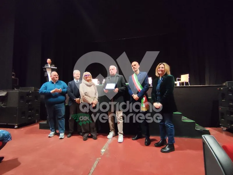 VENARIA - Premiati i commercianti e gli imprenditori che hanno fatto la storia della Città - FOTO