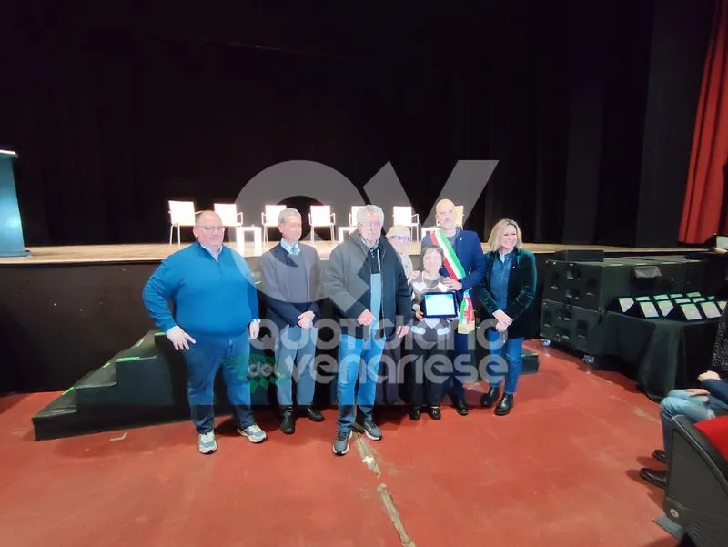 VENARIA - Premiati i commercianti e gli imprenditori che hanno fatto la storia della Città - FOTO