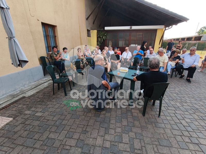 VENARIA - «Anonima Cronisti»: la prima fatica letteraria del giornalista venariese Beppe Minello - FOTO