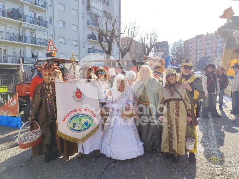 VENARIA - Carri, musica, bugie, cioccolata e tanta allegria: ecco il «Real Carnevale Venariese» - FOTO E VIDEO