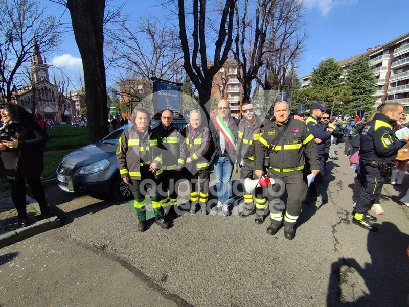 VENARIA - Carri, musica, bugie, cioccolata e tanta allegria: ecco il «Real Carnevale Venariese» - FOTO E VIDEO