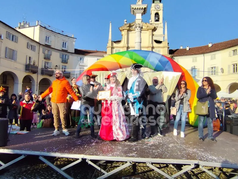 VENARIA - Carri, musica, bugie, cioccolata e tanta allegria: ecco il «Real Carnevale Venariese» - FOTO E VIDEO