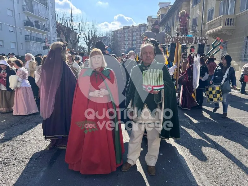 VENARIA - Carri, musica, bugie, cioccolata e tanta allegria: ecco il «Real Carnevale Venariese» - FOTO E VIDEO