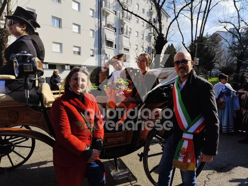 VENARIA - Carri, musica, bugie, cioccolata e tanta allegria: ecco il «Real Carnevale Venariese» - FOTO E VIDEO