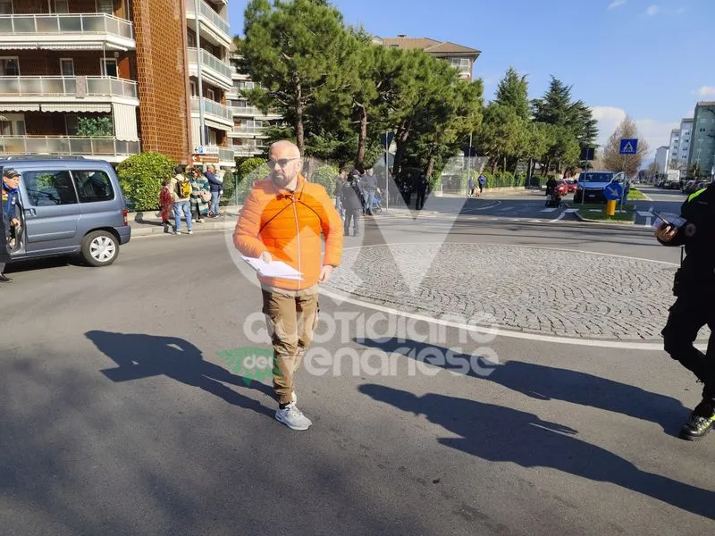 VENARIA - Carri, musica, bugie, cioccolata e tanta allegria: ecco il «Real Carnevale Venariese» - FOTO E VIDEO