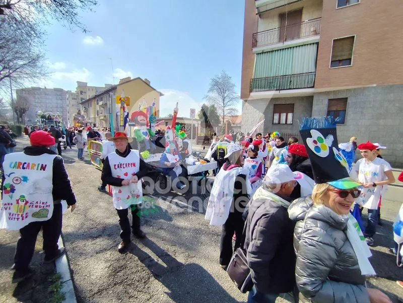 VENARIA - Carri, musica, bugie, cioccolata e tanta allegria: ecco il «Real Carnevale Venariese» - FOTO E VIDEO