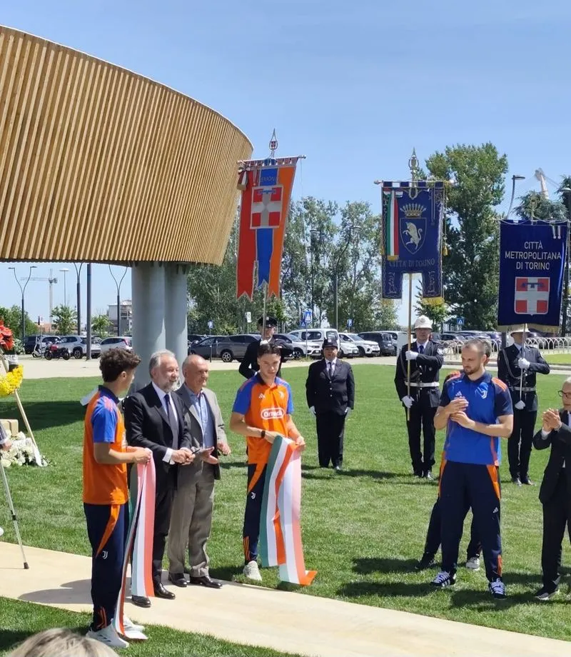 VENARIA-GRUGLIASCO - Le due Città ricordano le vittime della strage dello stadio Heysel - FOTO