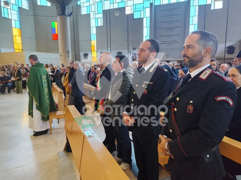 VENARIA - Grande festa con il Vescovo per don Enrico Griffa, nuovo parroco di Santa Gianna e San Paolo - FOTO