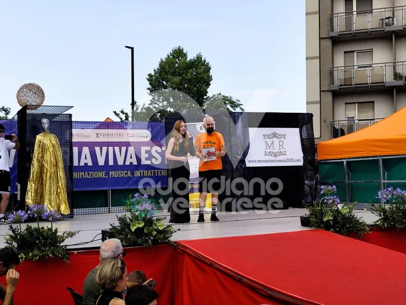 VENARIA - Una sfilata di moda speciale, tra solidarietà per il Regina Margherita e un omaggio a Raffaella Carrà - FOTO
