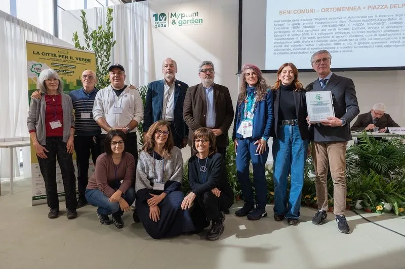 VENARIA - La «strada scolastica» di via Amati ha vinto il premio «La Città per il Verde» - FOTO