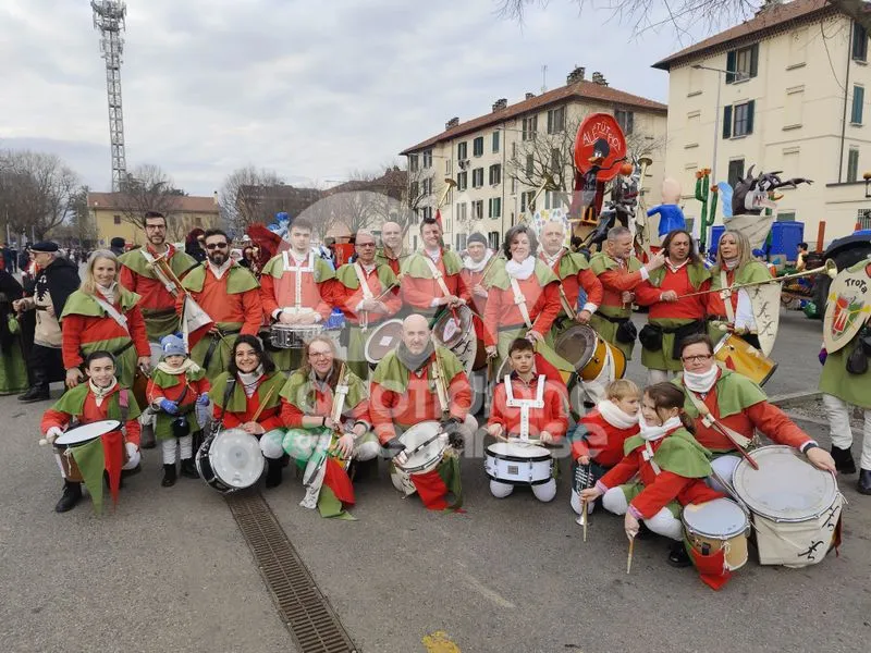 VENARIA - Colori, allegria, dolci, coriandoli e musica: il successo del 48esimo «Real Carnevale Venariese» - FOTO