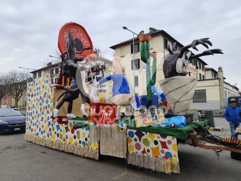 VENARIA - Colori, allegria, dolci, coriandoli e musica: il successo del 48esimo «Real Carnevale Venariese» - FOTO