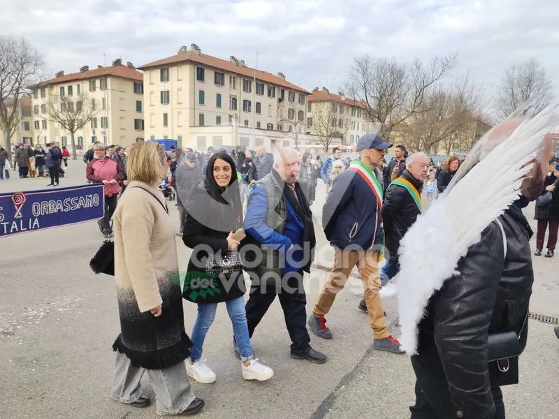 VENARIA - Colori, allegria, dolci, coriandoli e musica: il successo del 48esimo «Real Carnevale Venariese» - FOTO
