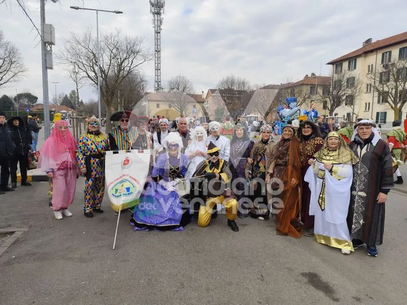 VENARIA - Colori, allegria, dolci, coriandoli e musica: il successo del 48esimo «Real Carnevale Venariese» - FOTO