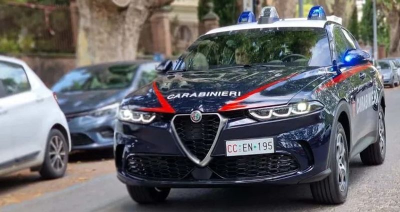 VILLASTELLONE - Blitz in un capannone per rubare cavi di rame: due uomini arrestati con 267 chili di refurtiva