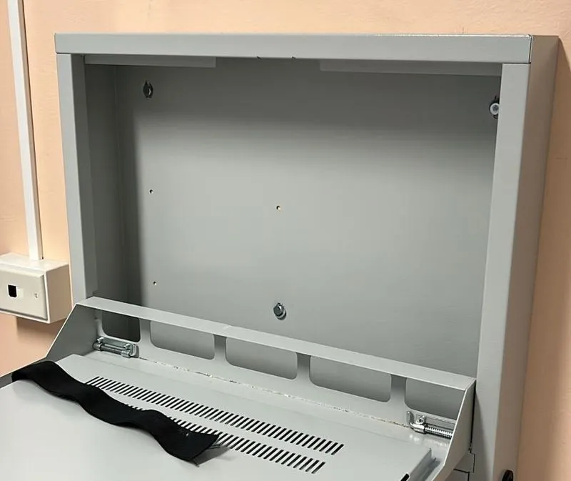 VOLPIANO - Furto alla scuola «Dante Alighieri»: il comune stanzia 30 mila euro per ricomprare i computer rubati
