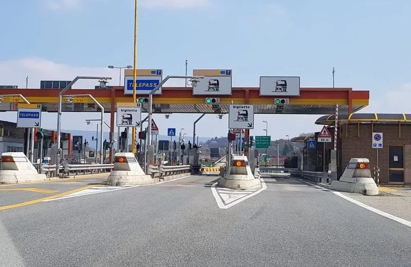 VOLPIANO - Autostrada A5 Torino-Aosta chiusa domenica mattina per lavori